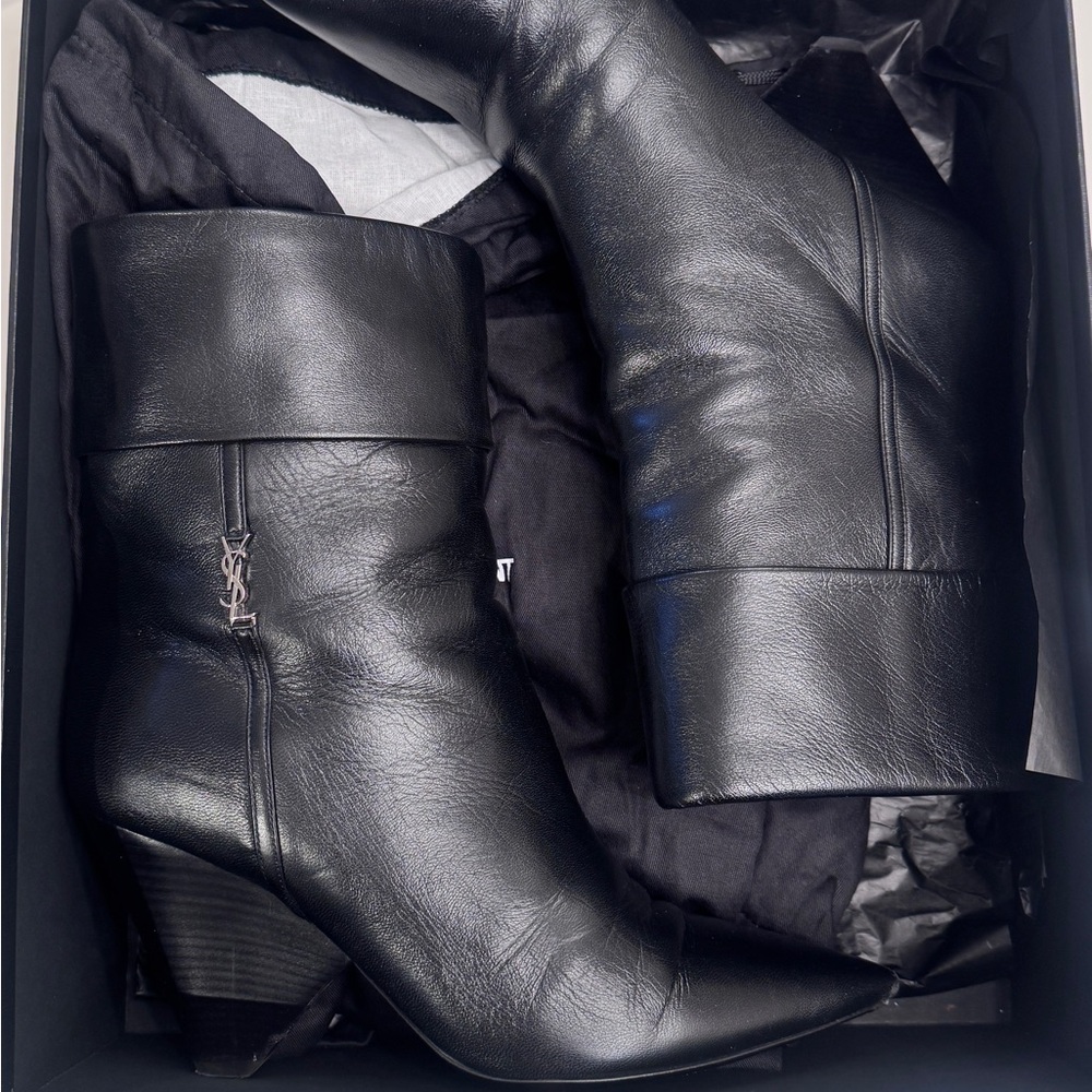 Yves Saint Laurent Black Heeled Boots